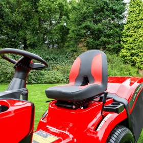 Cobra LT112HR2L 44" Lawn Tractor with V-Twin Engine Cobra LT112HR2L 44" Lawn Tractor with V-Twin Engine