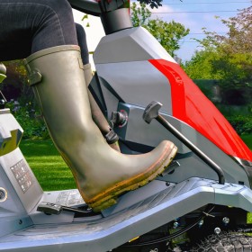 Cobra LTX66HRL 26" Hydrostatic Lawn Rider