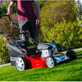 Cobra M46SPCVX 18" Cobra Self Propelled Mower with Vortex Airflow System