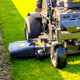 Cobra ZTS32L 32” Stand-On Mower Powered by Loncin V-Twin Engine